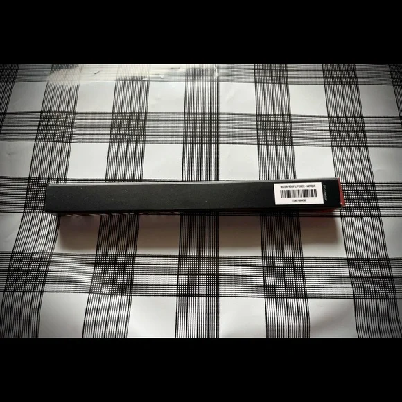 BRAND NEW IL Makiage Waterproof Lip Liner in Antique - Picture 4 of 4